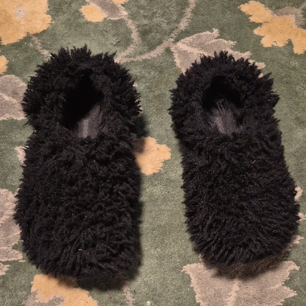 CROCS Black Fuzzy Slip-On Sandals